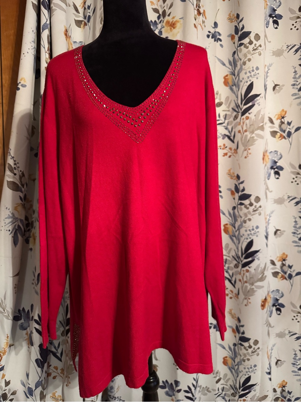 Women’s Red V-Neck Embellished Knit Sweater Top Size 3X Rhinestones B17